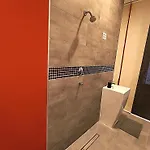 Apartman Mirror