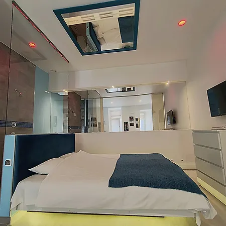 Apartamento Mirror